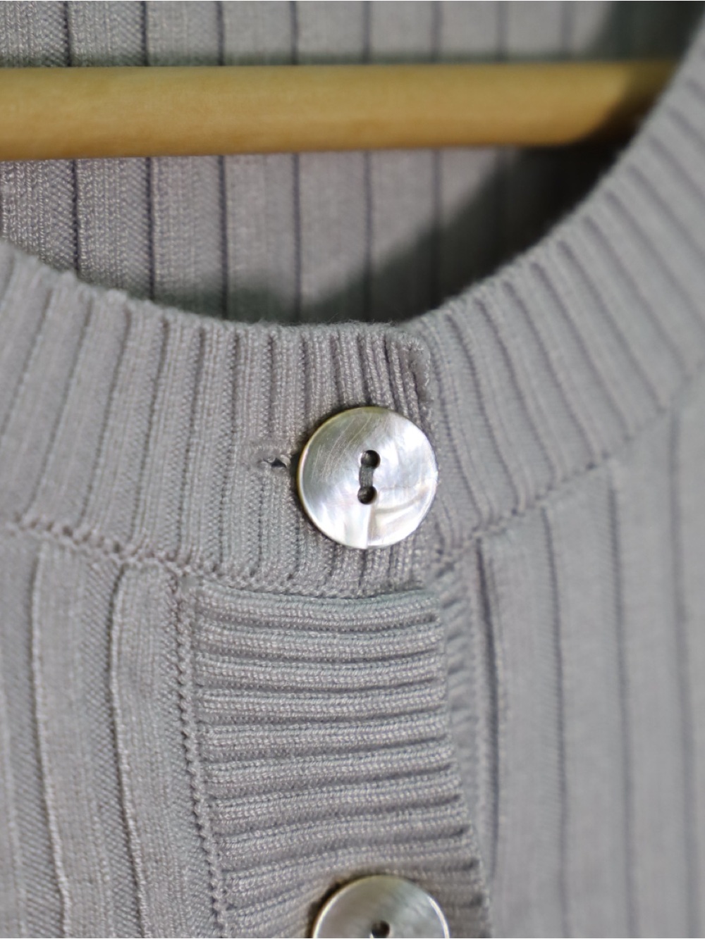 437 Gaia Cardigan | Grey Size Medium - Picture 9 of 9